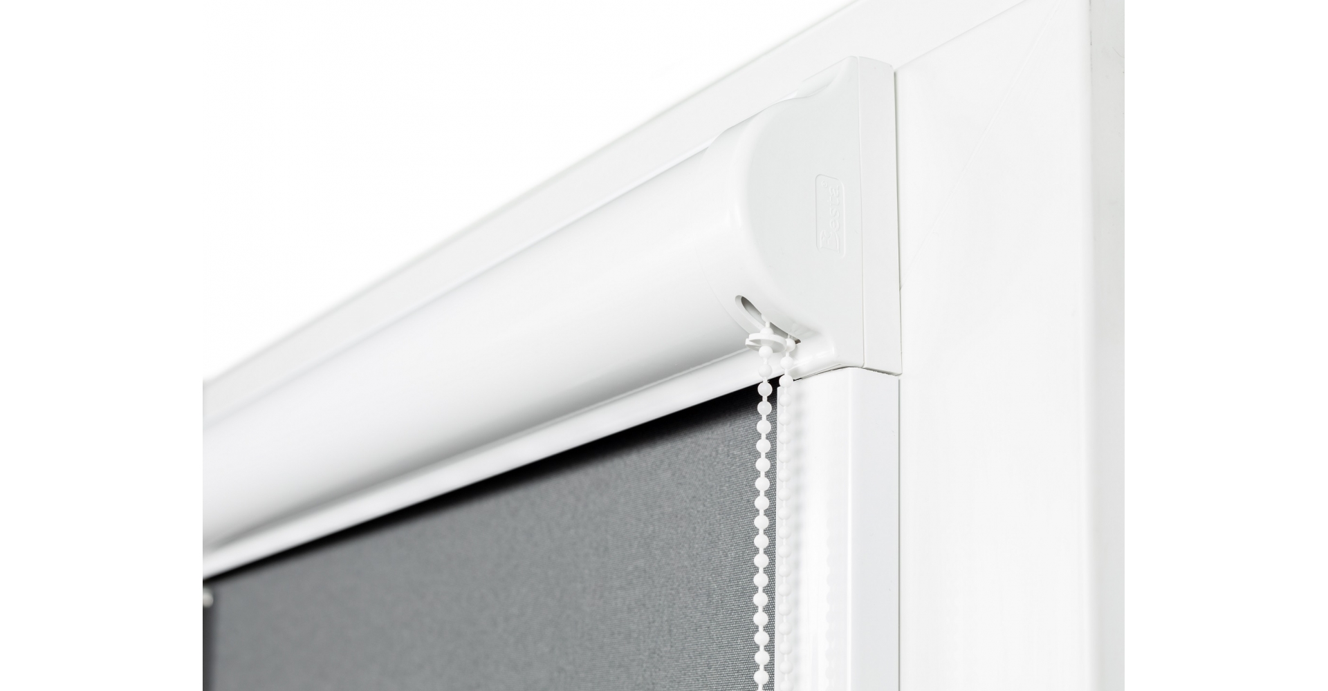 Roleta zaciemniająca w kasecie...