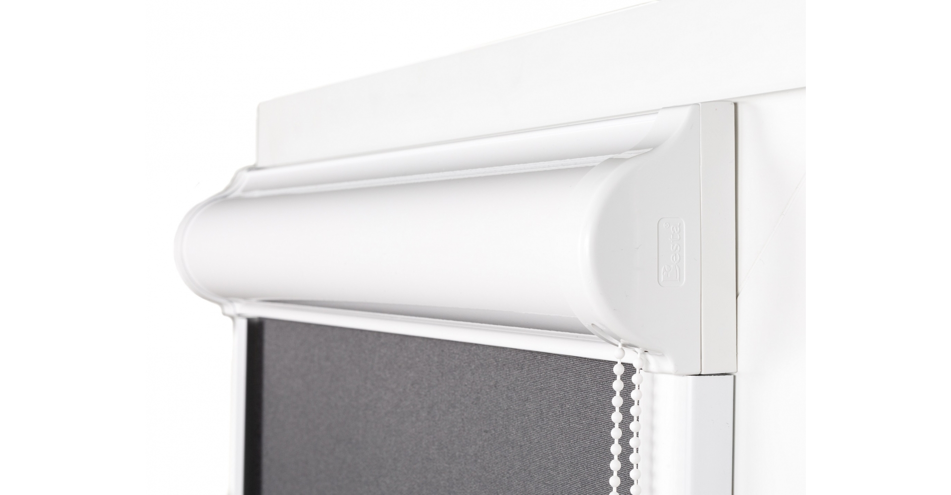 Roleta połzaciemniająca w kasecie...